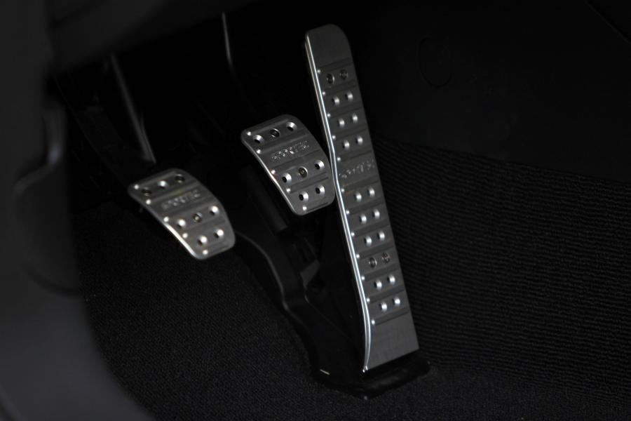 Детали интерьера Audi TT RS by Avus Performance (8J) 2009 года  (фото 4 из 10)